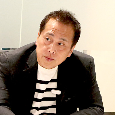 小島佑貴氏